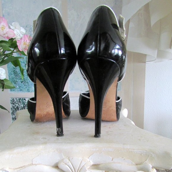 BLACK & WHITE HEELS, 8.5, 8 1/2 WHITE HOUSE BLACK MARKET SHOES, LEATHER - Picture 2 of 8